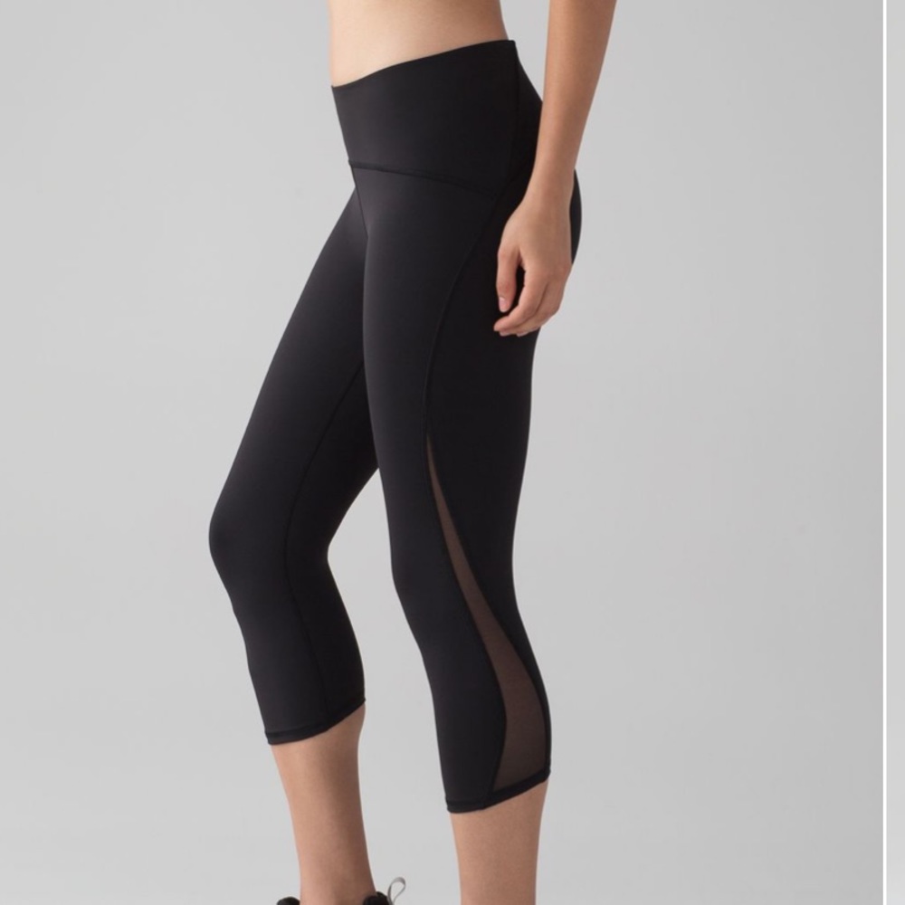 Lululemon Train Times Crop (17")
Black